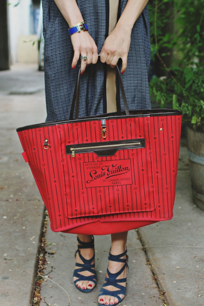 louis vuitton purse with red inside