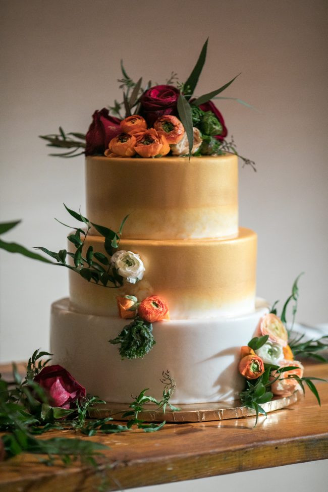 tropical-hawaii-wedding-cake-ideas