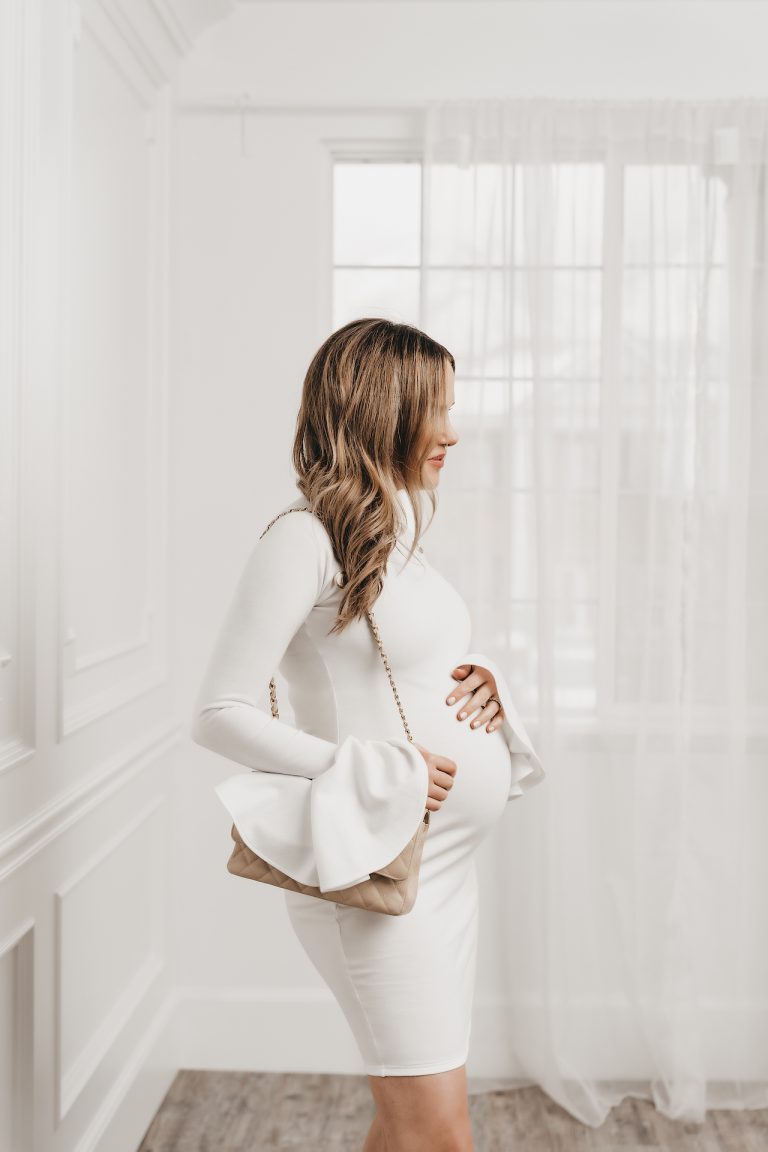 maternity-shoot-28-weeks-white-mina-roe