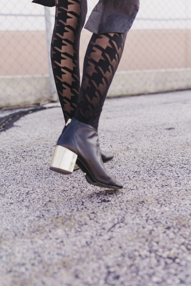 black-houndstooth-tights-styled-with-booties