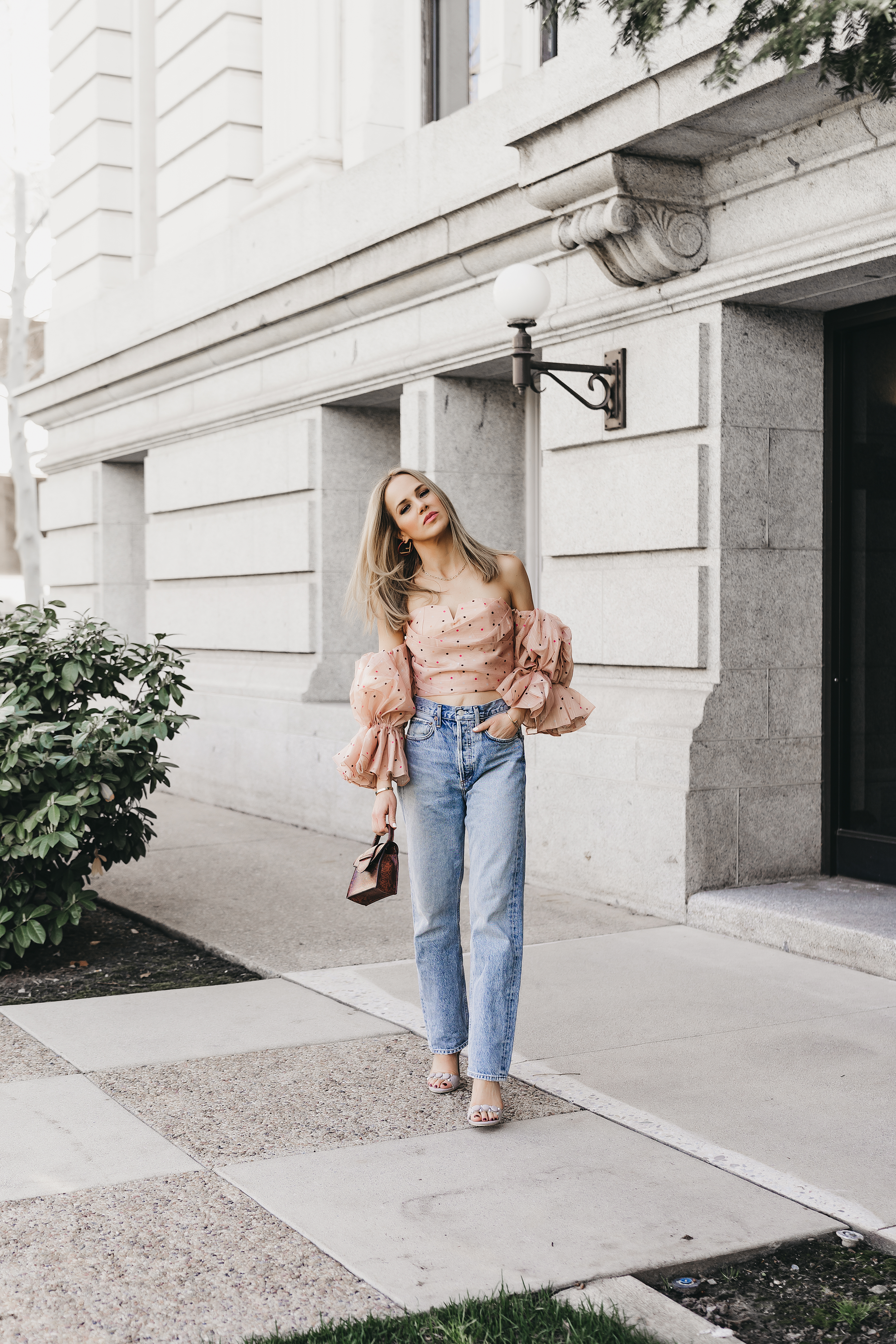 blush-pink-off-the-shoulder-top-styled-with-agolde-jeans